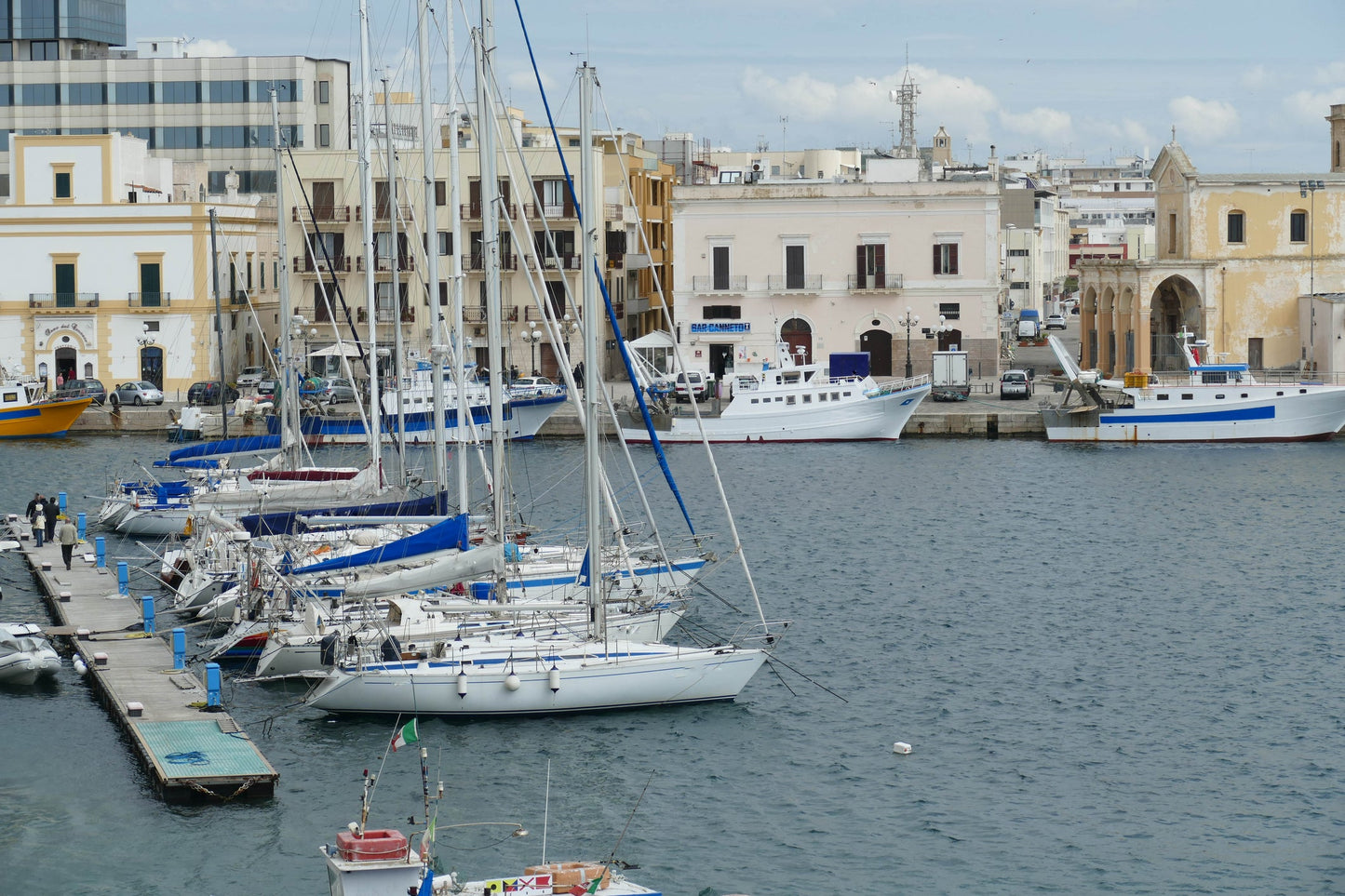 Bleu Salento in Gallipoli, Italy – yacht berths and marina view with Eberths.com