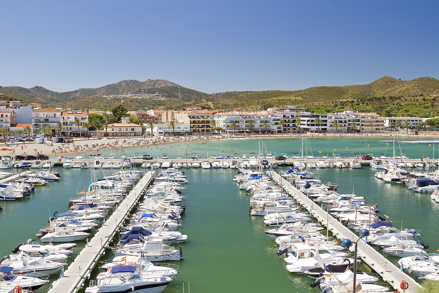 Club Náutic Llançà in Llançà, Spain – yacht berths and marina view with Eberths.com