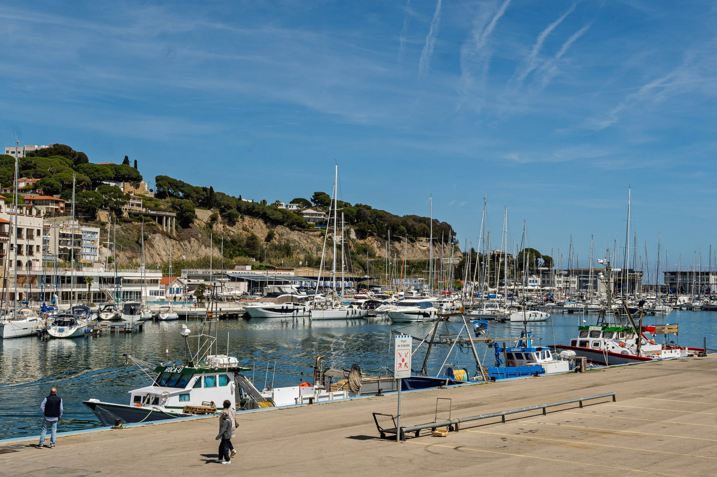 Club Nàutic d´Arenys de Mar in Arenys de Mar, Spain – yacht berths and marina view with Eberths.com