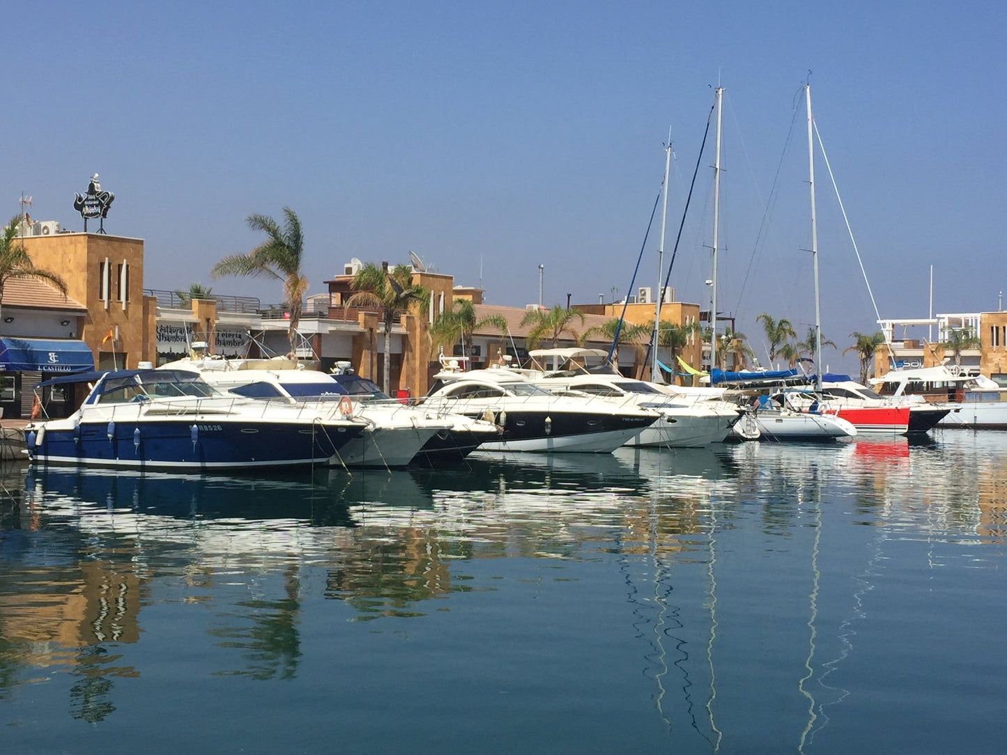 Club de Regatas Mazarrón in Mazarrón, Spain – yacht berths and marina view with Eberths.com