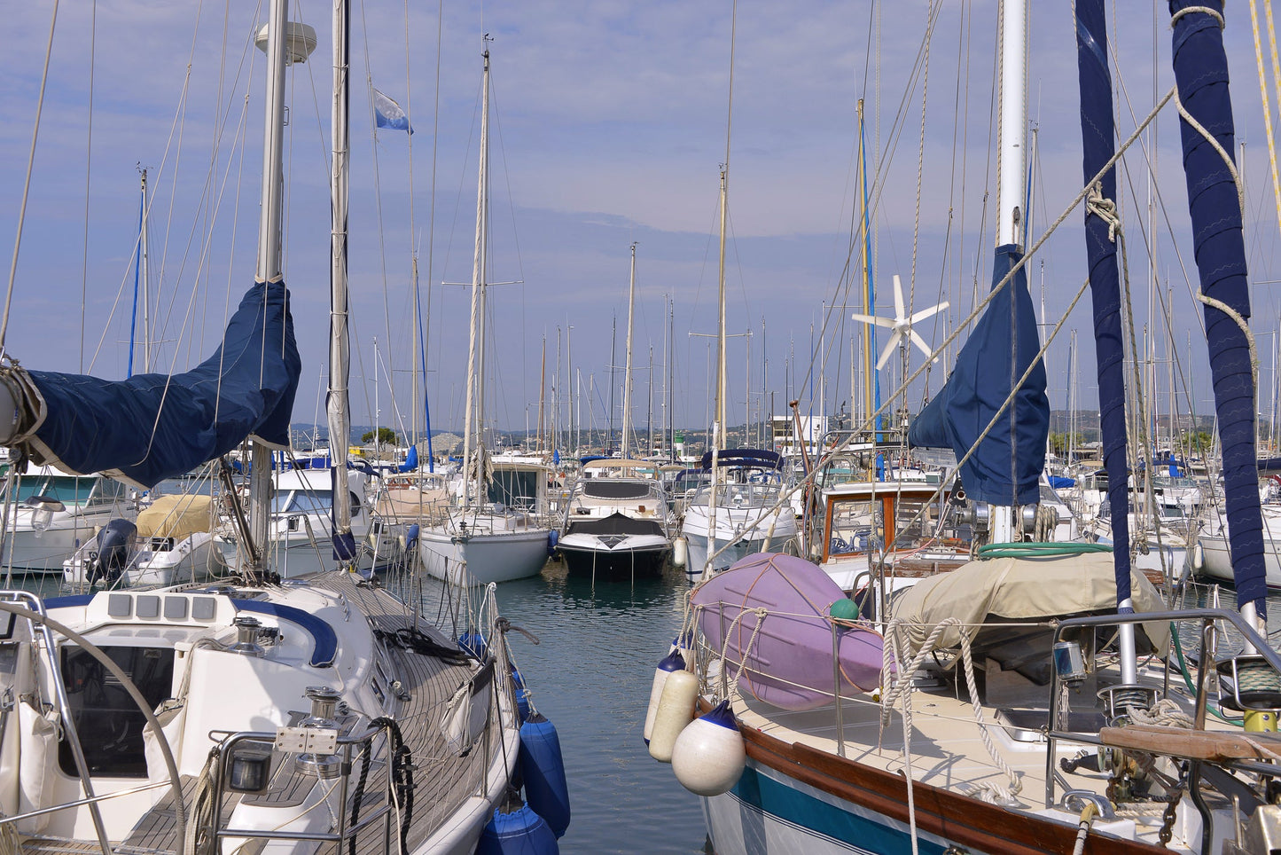 Port Saint Laurent Du Var in Saint-Laurent-du-Var, France – yacht berths and marina view with Eberths.com