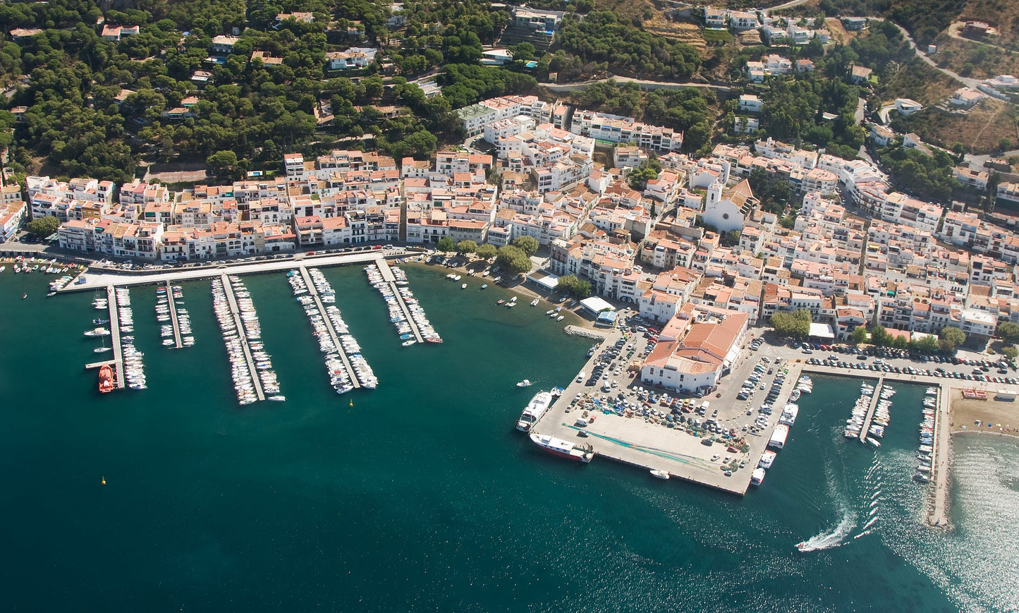 Puerto de La Selva, La Selva, España: amarres para barcos y vistas al puerto deportivo con Eberths.com