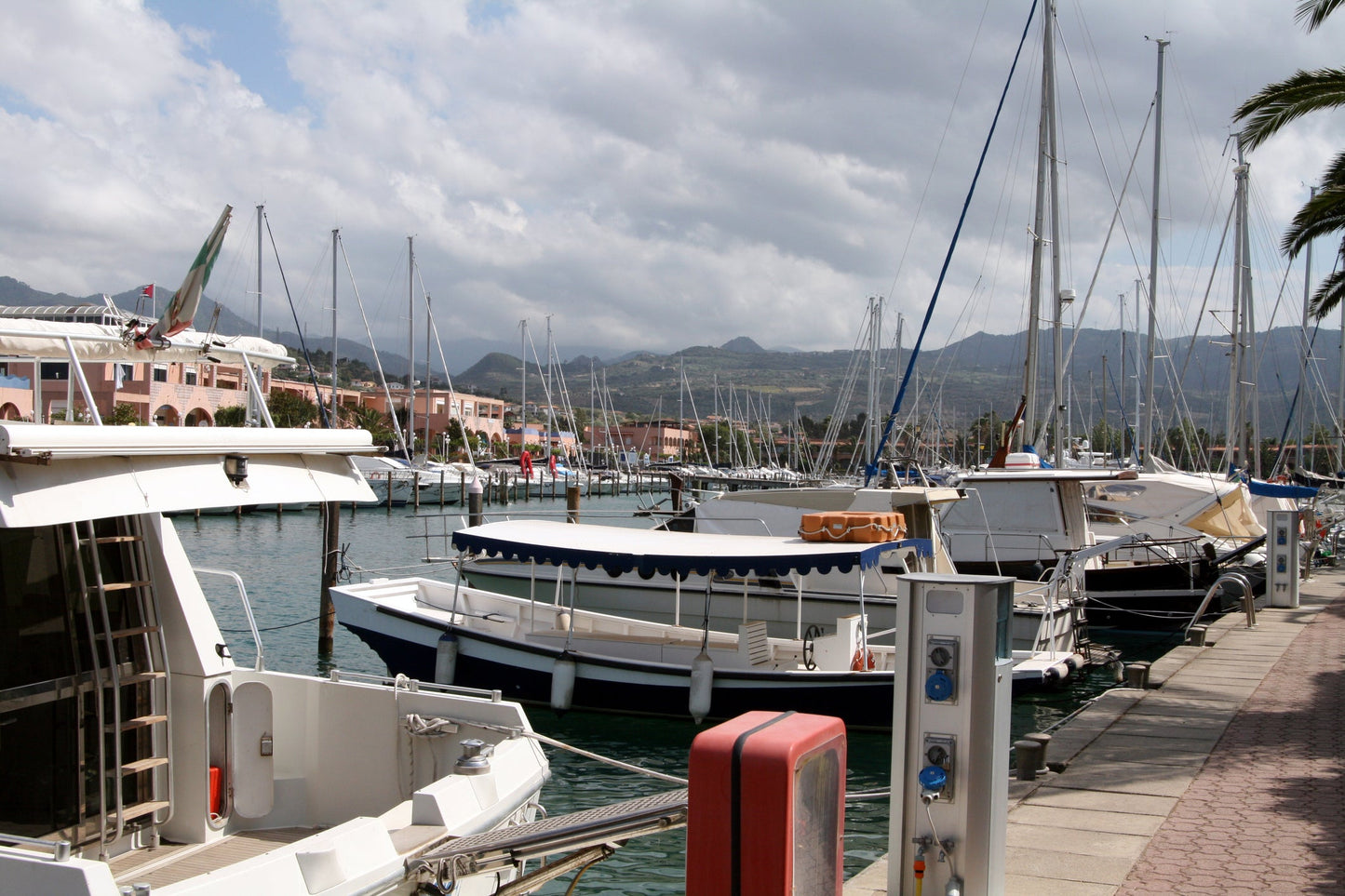 Portorosa Marina Yachting in Messina, Italy – yacht berths and marina view with Eberths.com