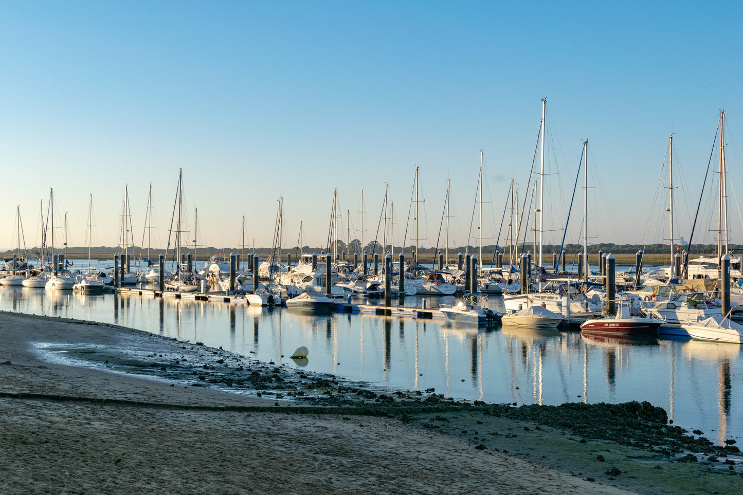 Puerto Deportivo Punta Umbria in Punta Umbria, Spain – yacht berths and marina view with Eberths.com