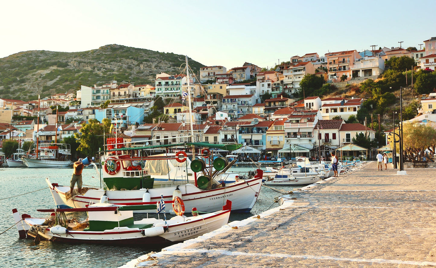 Μαρίνα Σάμου στο Πυθαγόρειο, Ελλάδα – θέσεις ελλιμενισμού γιοτ και θέα στη μαρίνα με το Eberths.com