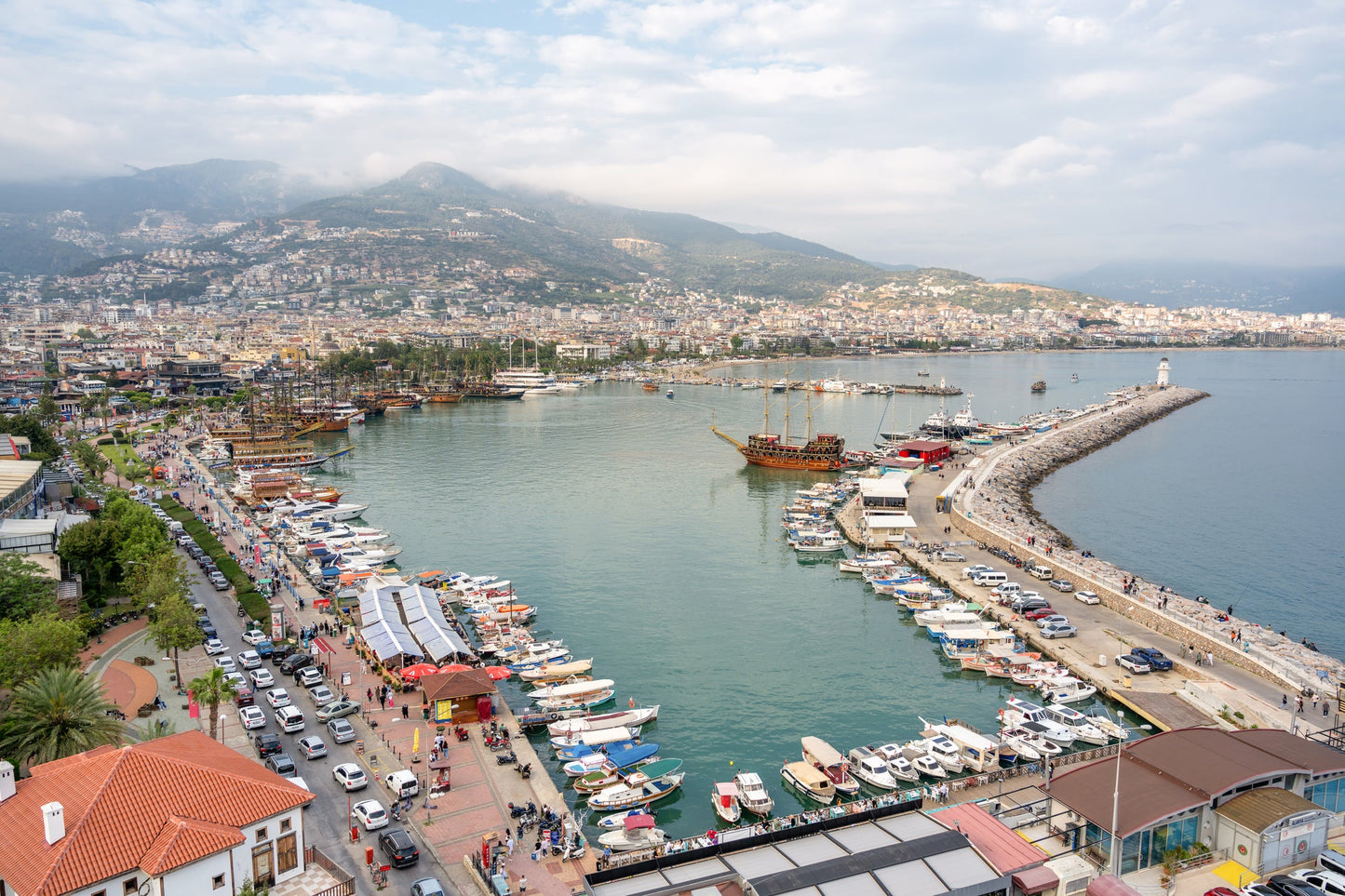 Alanya Marina in Alanya, Turkey – yacht berths and marina view with Eberths.com