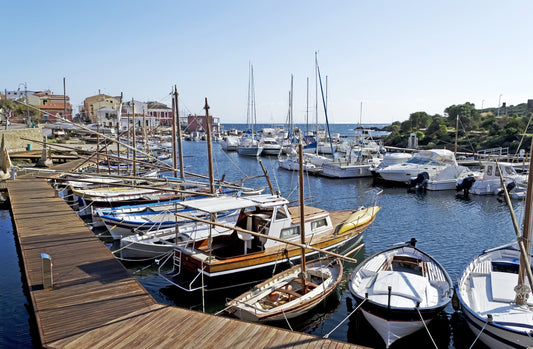 Ancora Yacht Club Stintino Porto Minore di Stintino, Sardegna: ormeggi e vista sul porto con Eberths.com