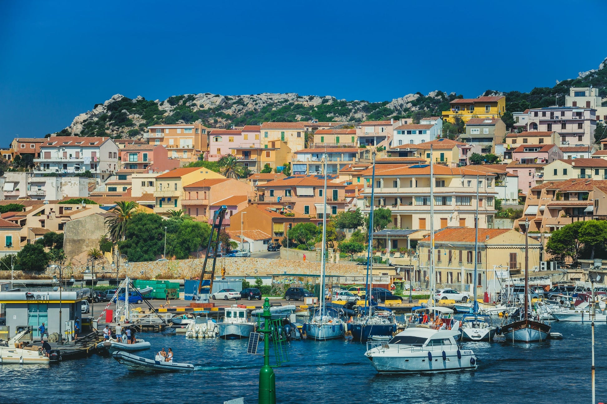 Κλείσε τώρα τη θέση ελλιμενισμού σου! Marina Cala Mangiavolpe, La Maddalena με το Eberths.com