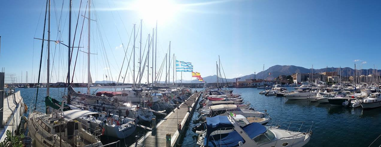 Réservez votre place d'amarrage en Sicile à la Marina Galizzi Palermo, Italie | Eberths