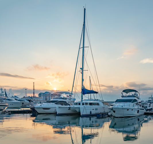 Marina Porto di Levante, Porto Viro, Italia: amarres para barcos y vistas al puerto deportivo con Eberths.com