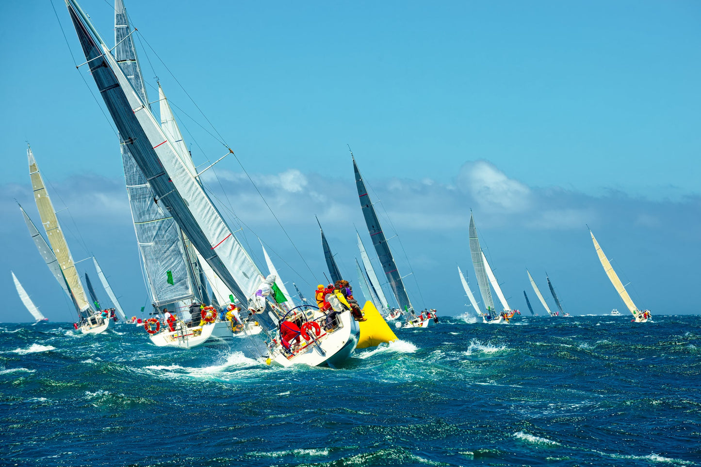 Real Club Marítimo de Huelva in Huelva, Spain – yacht berths and marina view with Eberths.com
