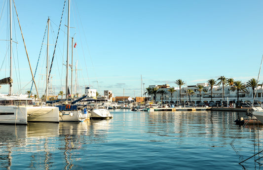 La Restinga Marina, El Pinar de El Hierro, Spagna: ormeggi e vista sul porto turistico con Eberths.com