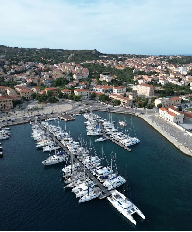 Marina di Cala Mangiavolpe (La Maddalena) – Prenota il tuo posto barca con Eberths.com