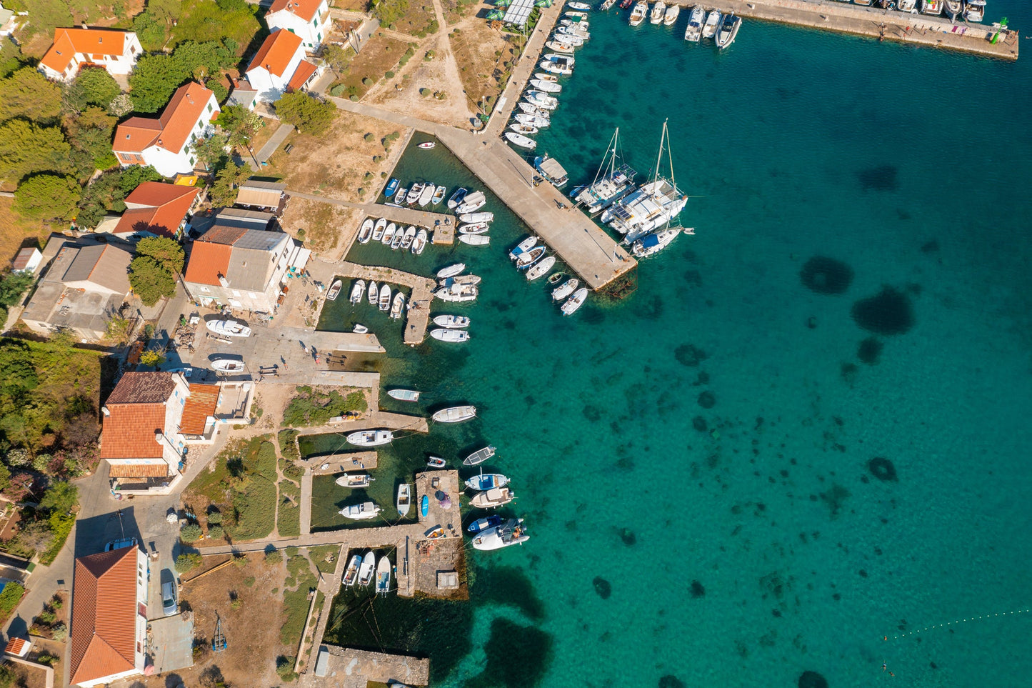 Marina Ist Siroka in Ist, Croatia – yacht berths and marina view with Eberths.com