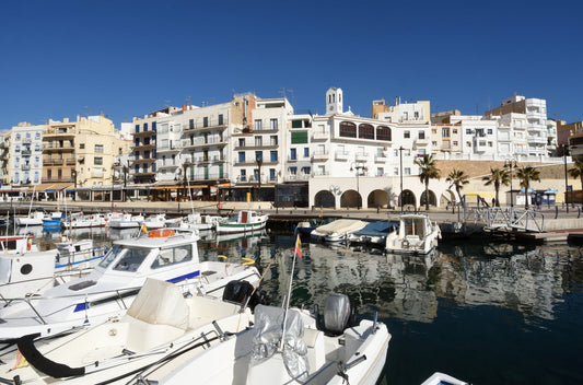 Marina Porto San Jordi, L´Ametlla de Mar, Spagna: ormeggi e vista sul porto turistico con Eberths.com