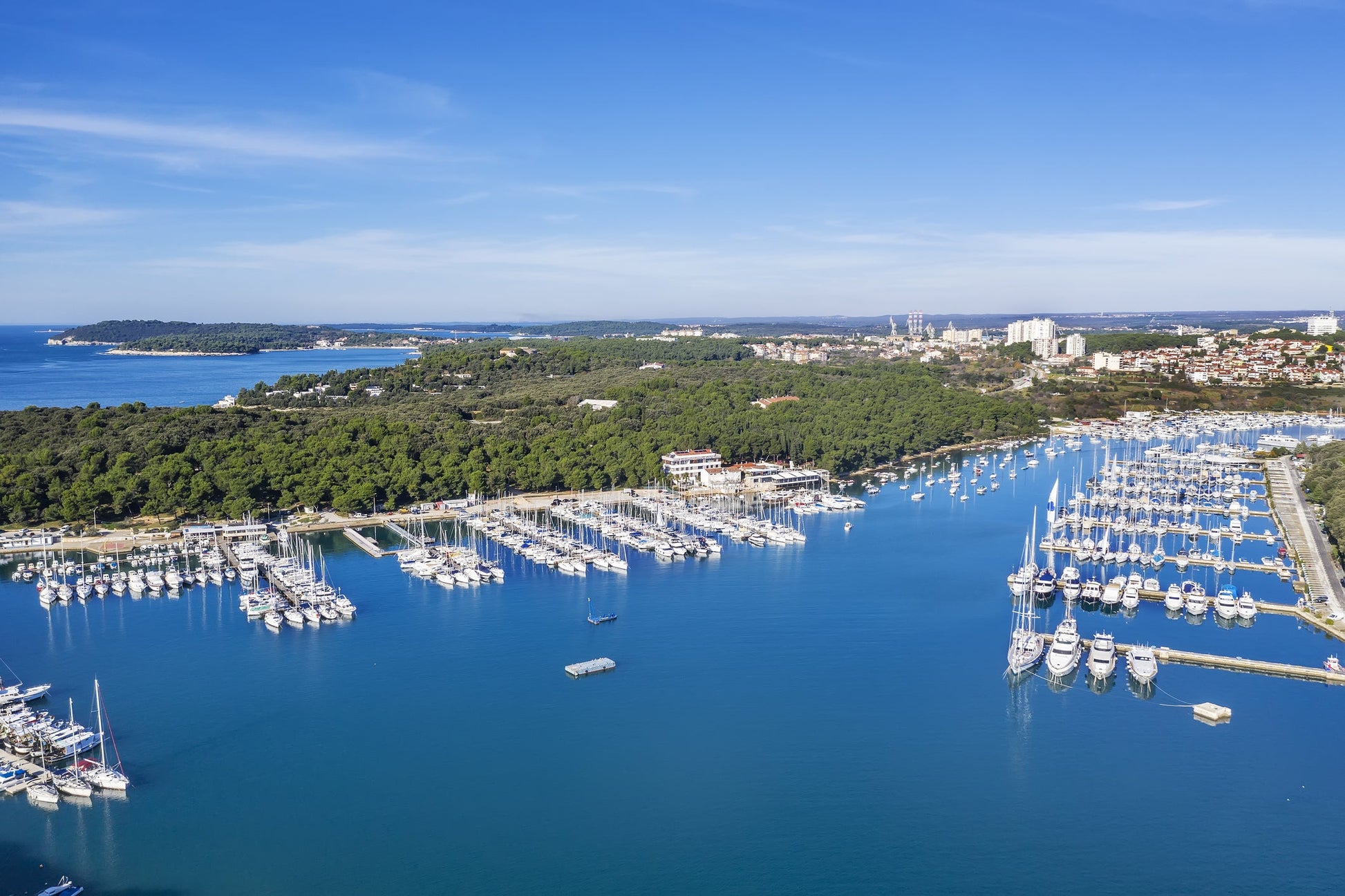 Marina Veruda, Pula, Croacia: amarres para barcos y vistas al puerto deportivo con Eberths.com