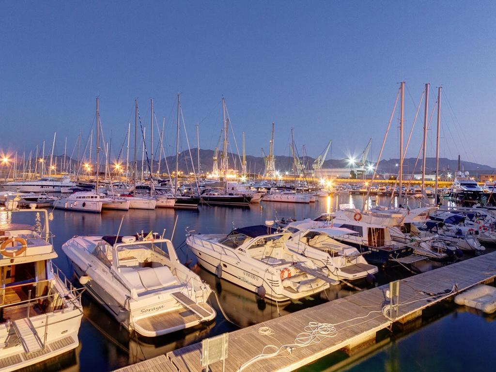 Prenota il tuo posta barca in Palermo con Eberths.com