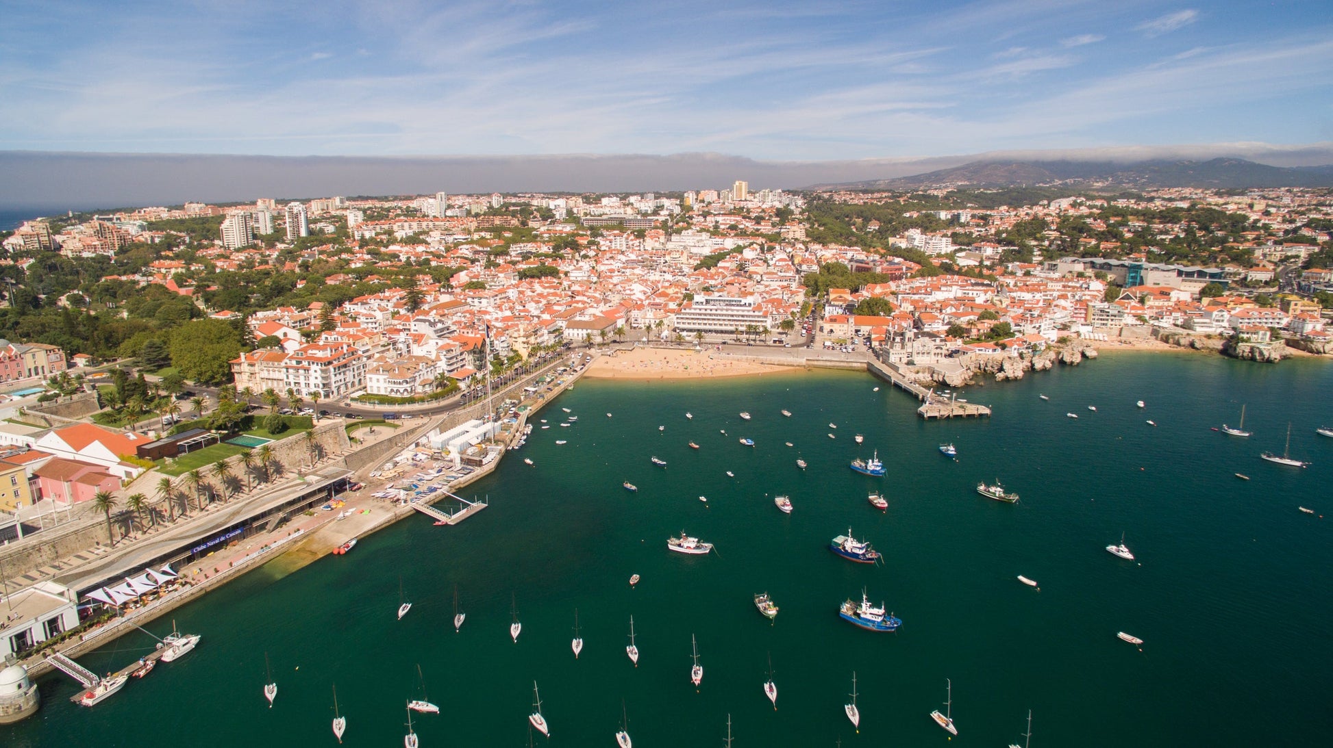 Marina de Cascais, Cascais, Portogallo: ormeggi per barche e vista sul porto turistico con Eberths.com