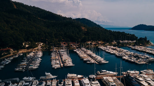 Marinturk Gocek Village Porto, Göcek, Turchia: ormeggi e vista sul porto turistico con Eberths.com