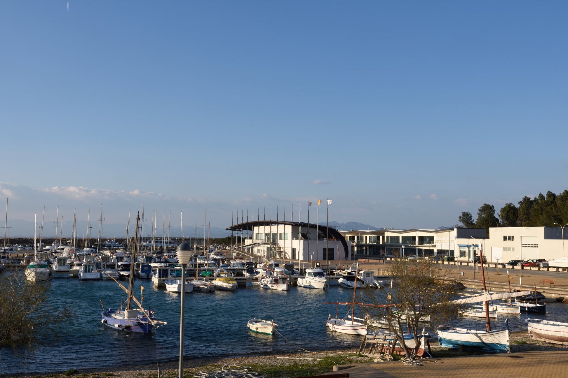 Port L´Escala in L´Escala, Spain – yacht berths and marina view with Eberths.com
