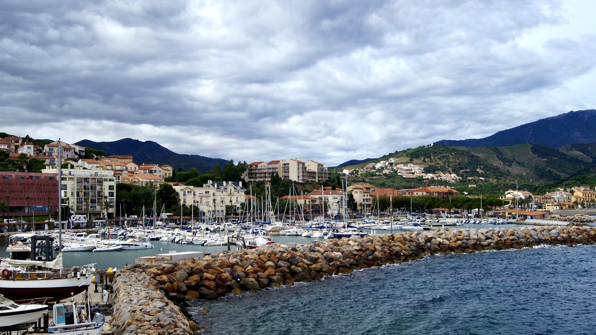 Port de Collioure in Collioure, France – yacht berths and marina view with Eberths.com