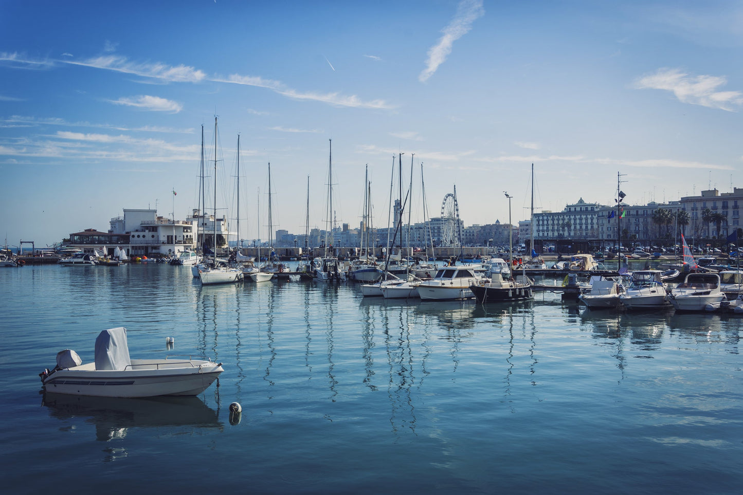 Porto Nuovo di Bari in Bari, Italy – yacht berths and marina view with Eberths.com