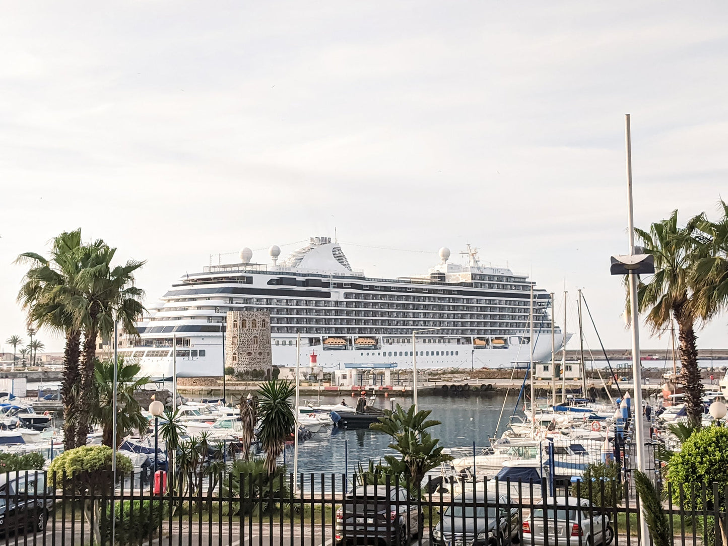 Marina Hércules, Ceuta, España: amarres para barcos y vistas al puerto deportivo con Eberths.com