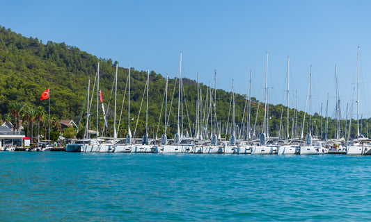Skopea Marina, Gogek, Turchia: ormeggi per barche e vista sul porto turistico con Eberths.com