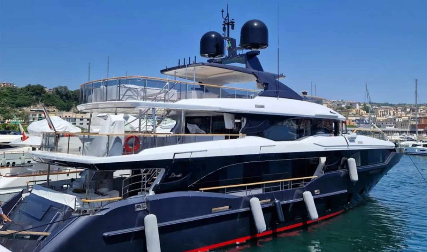 Reserva tu amarre en Nápoles en Sudcantieri Marina con Eberths.com. Reserva ahora tu plaza de amarre