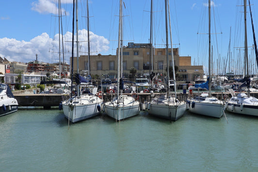 Puerto de Roma, Fiumicino, Italia: amarres y vistas al puerto deportivo con Eberths.com