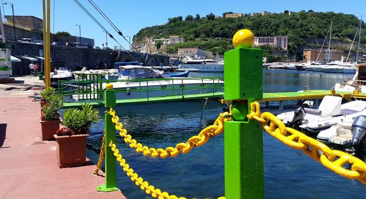 Book your berth in SeNa Ormeggi in Naples with Eberths.com