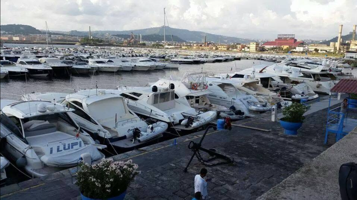 Il tuo Posto Barca a Napoli con Eberths.com