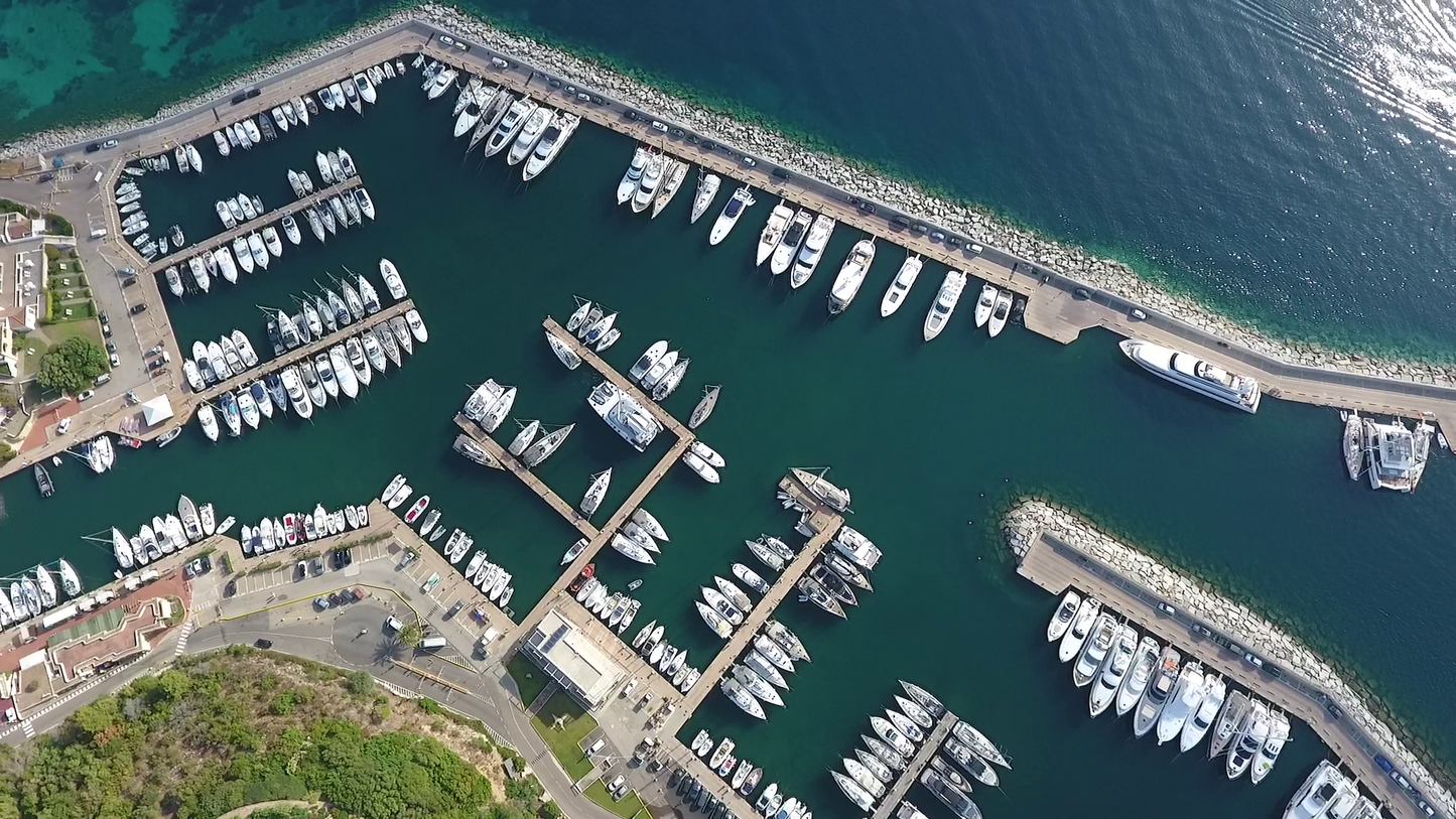 IGY Portisco Marina in Sardinia, Italy – yacht berths and marina view with Eberths.com